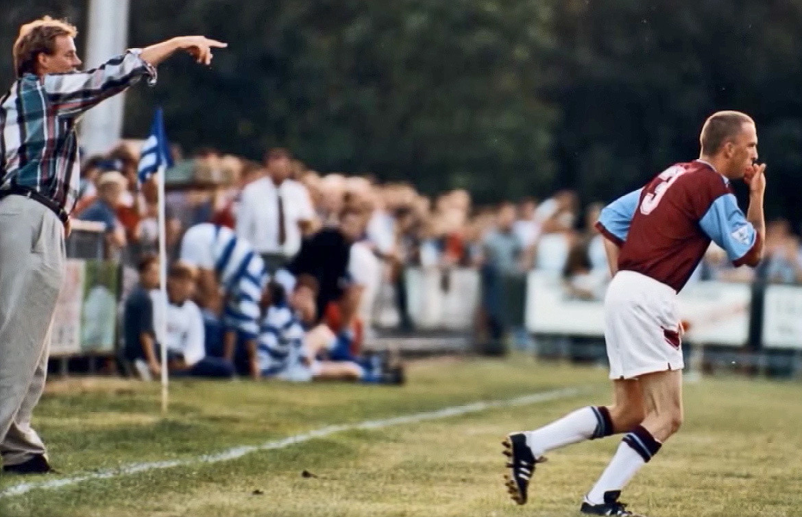 Un Supporter Remplace Un Joueur De West Ham Et Marque Un But, UN TRUC DE FOOT